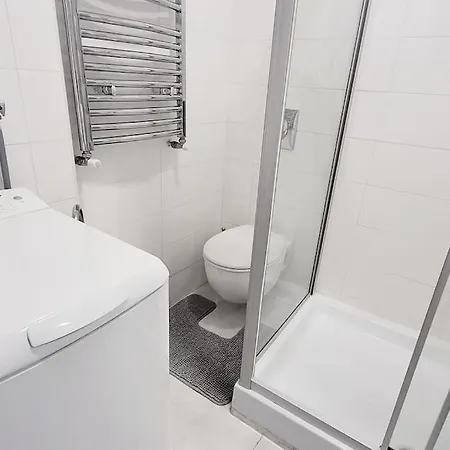 Need Is Just Around The Corner * Belgrad